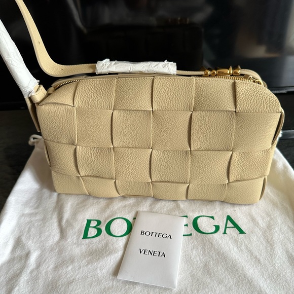 BOTTEGA VENETA - Brick Cassette Unused! - Picture 9 of 15